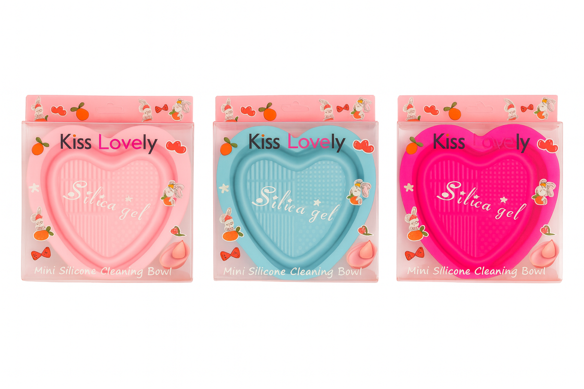 Kiss Lovely Mini Silicone Makeup Brush Cleaning Bowl – Heart Shape, Portable & Easy Cleaner